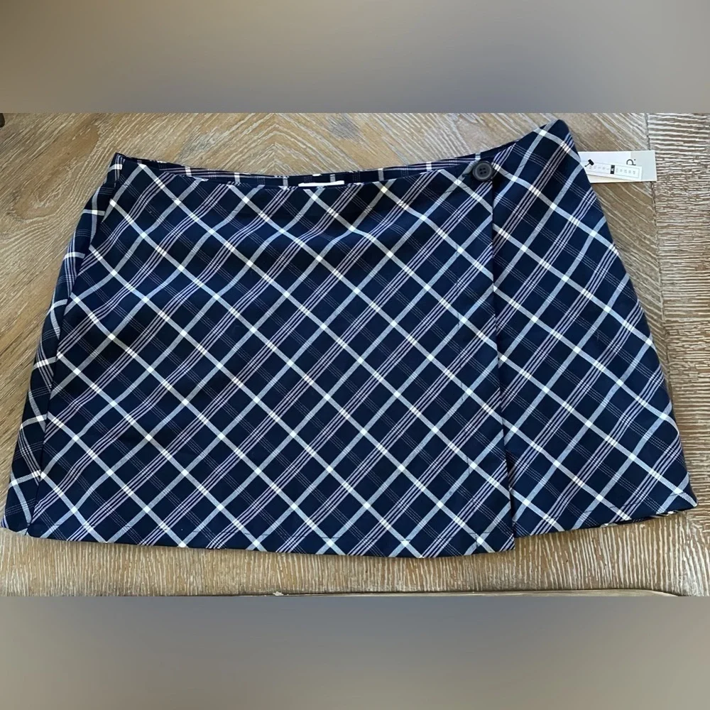 NWT Junior’s BP Navy Blue Plaid Faux Wrap School Girl Mini Skirt (XL)